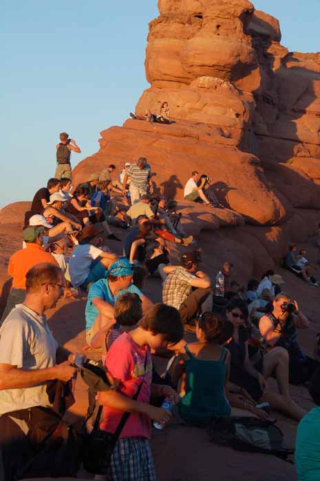 Delicate Arch - people